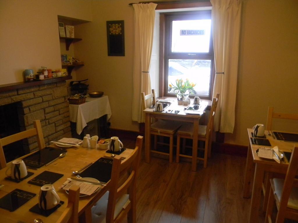Harbour Lights Guesthouse Stranraer Bagian luar foto